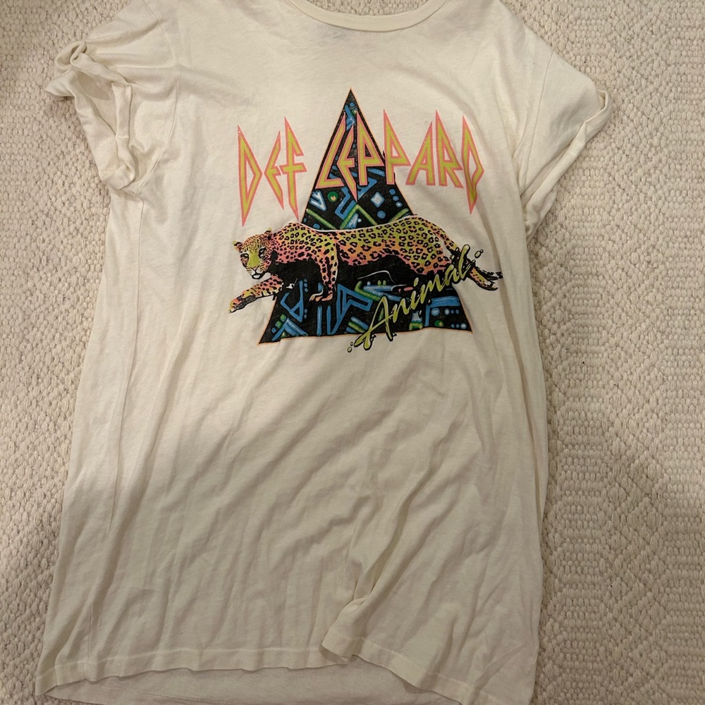 daydreamer graphic tee